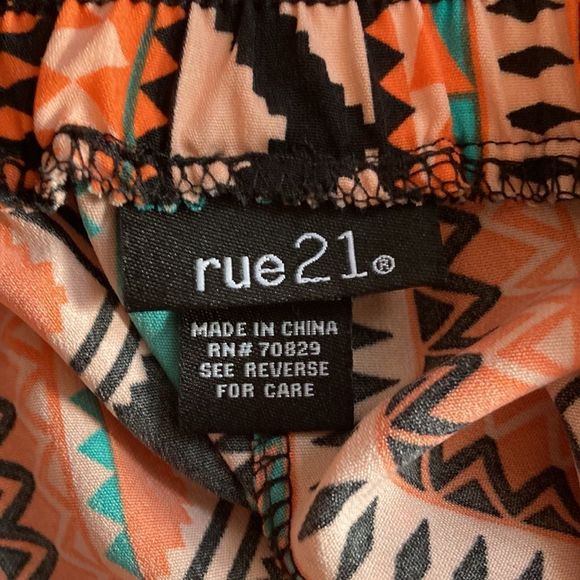 RUE 21 BOHO SHORTS Size Medium Womens - Picture 4 of 11